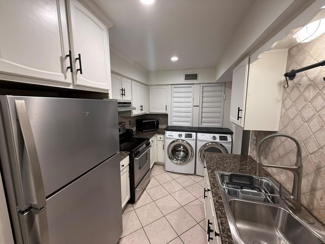 353 N Post Oak Lane 823, Houston, TX 77024