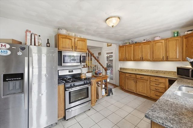 1 Mohawk Dr, North Attleboro, MA 02760