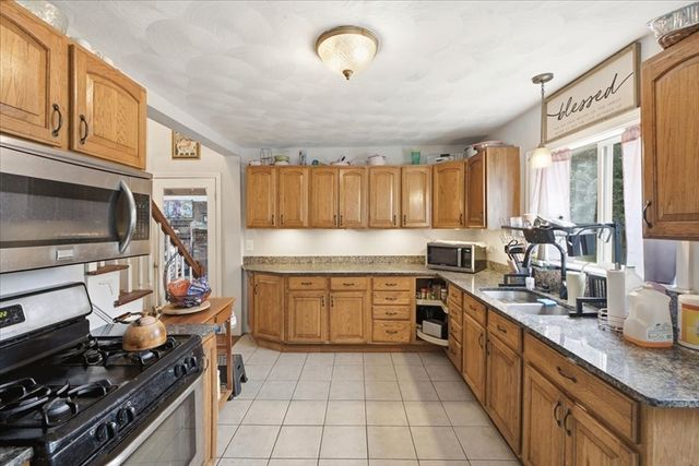 1 Mohawk Dr, North Attleboro, MA 02760