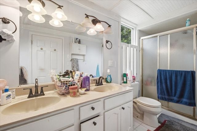 1 Mohawk Dr, North Attleboro, MA 02760