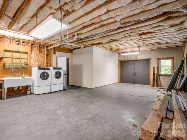 115 Apple Meadow Court, Lake Lure, NC 28746