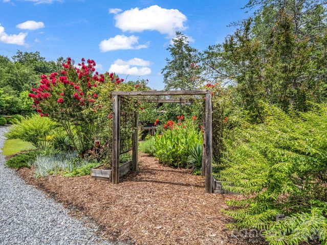 115 Apple Meadow Court, Lake Lure, NC 28746