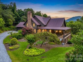 115 Apple Meadow Court, Lake Lure, NC 28746