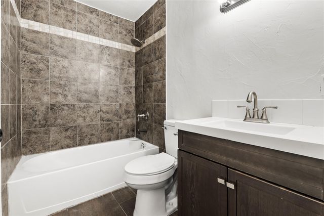 616 Mogonye LN, Elgin, TX 78621