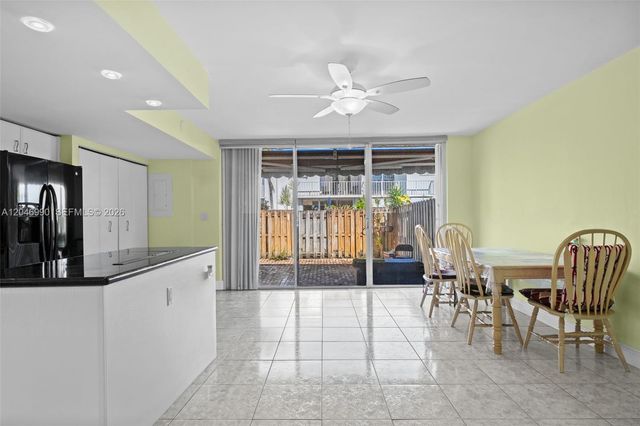 801 NE 27th Ave, Hallandale Beach, FL 33009