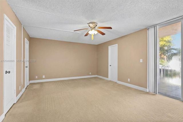 801 NE 27th Ave, Hallandale Beach, FL 33009