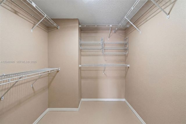 801 NE 27th Ave, Hallandale Beach, FL 33009
