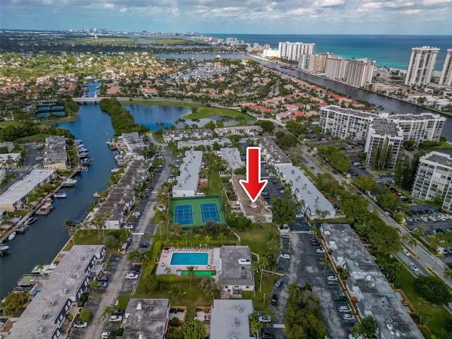 801 NE 27th Ave, Hallandale Beach, FL 33009