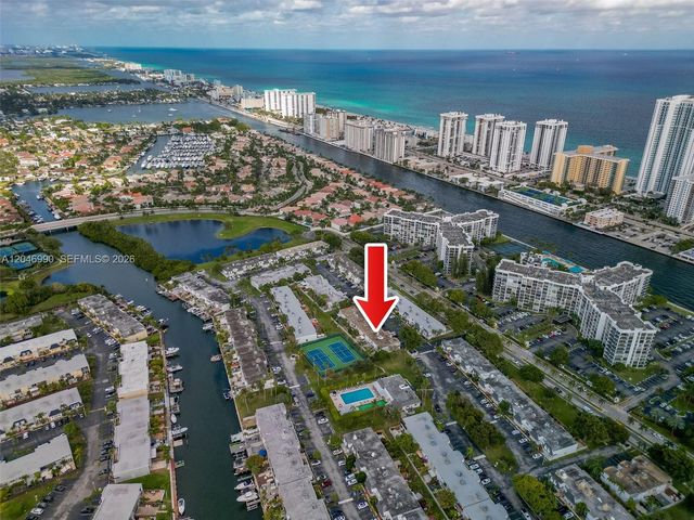 801 NE 27th Ave, Hallandale Beach, FL 33009