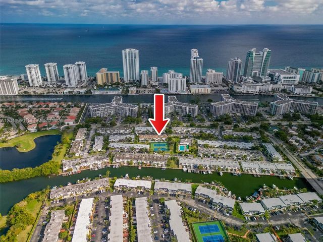 801 NE 27th Ave, Hallandale Beach, FL 33009