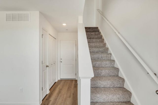 2660 Arrowhead Drive, Pingree Grove, IL 60140