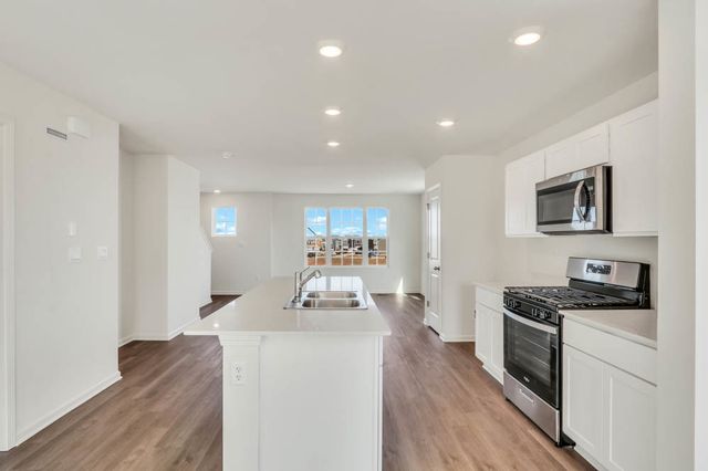 2660 Arrowhead Drive, Pingree Grove, IL 60140