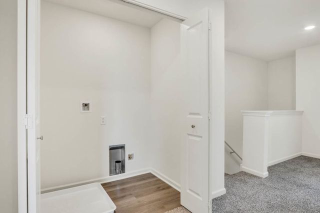 2660 Arrowhead Drive, Pingree Grove, IL 60140