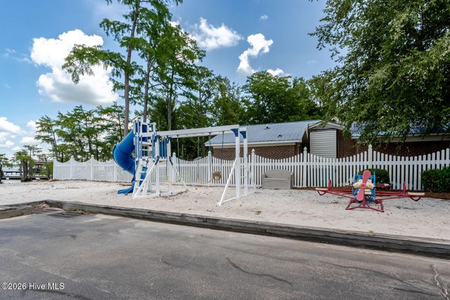 37 Precious Memories Lane, Elizabethtown, NC 28337