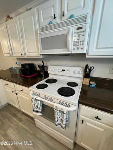 37 Precious Memories Lane, Elizabethtown, NC 28337