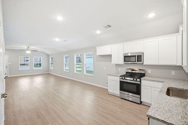 815 Jefferson Avenue, Cleveland, TX 77327