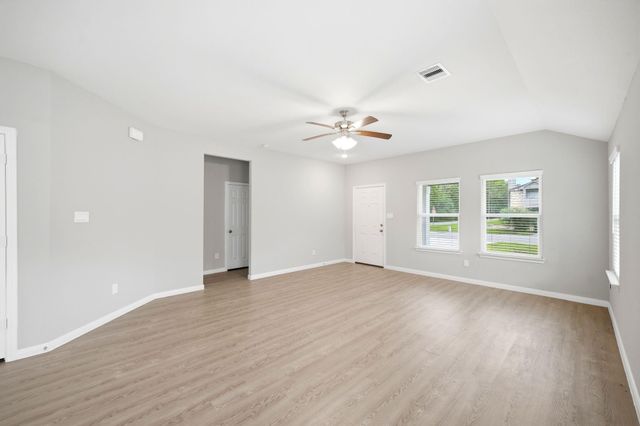 815 Jefferson Avenue, Cleveland, TX 77327
