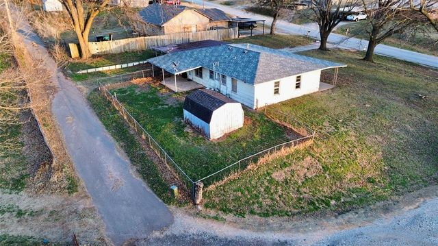 401 E Center, Lexington, OK 73051