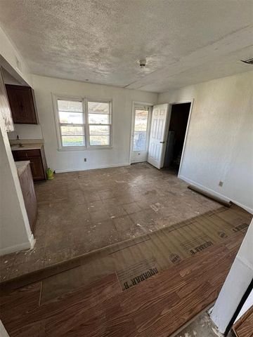 401 E Center, Lexington, OK 73051