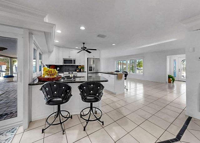 6344 COTTONWOOD LANE, Apollo Beach, FL 33572