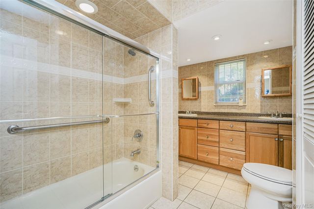 215 Coverly Avenue, Staten Island, NY 10301