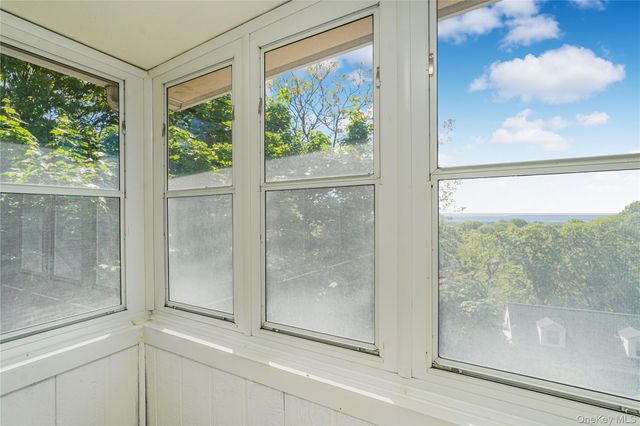 215 Coverly Avenue, Staten Island, NY 10301