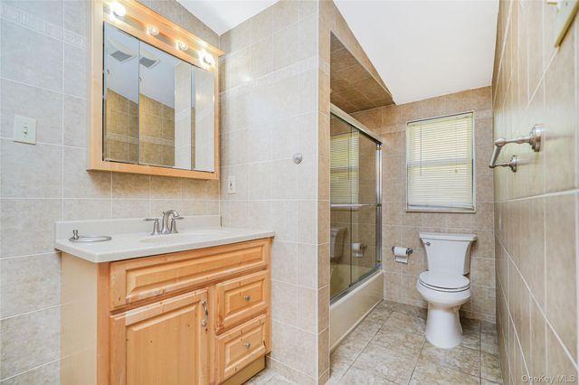 215 Coverly Avenue, Staten Island, NY 10301