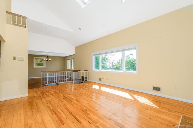 215 Coverly Avenue, Staten Island, NY 10301