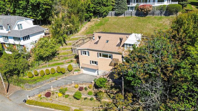 215 Coverly Avenue, Staten Island, NY 10301