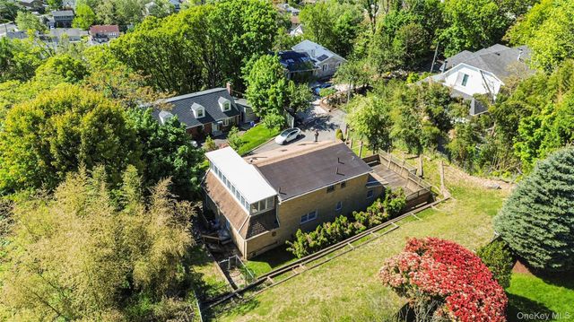 215 Coverly Avenue, Staten Island, NY 10301