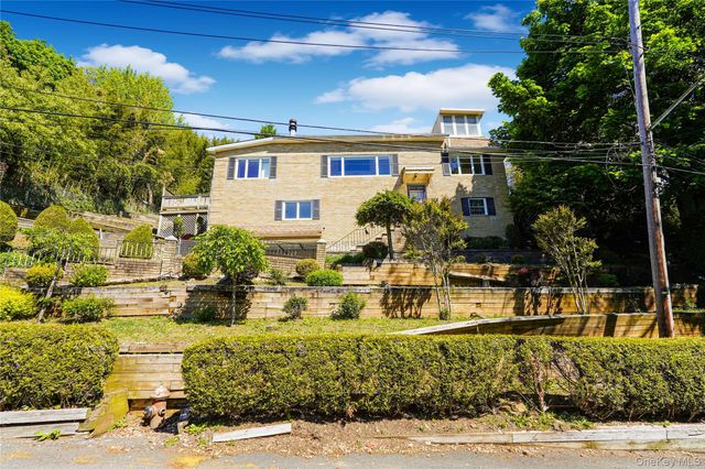 215 Coverly Avenue, Staten Island, NY 10301
