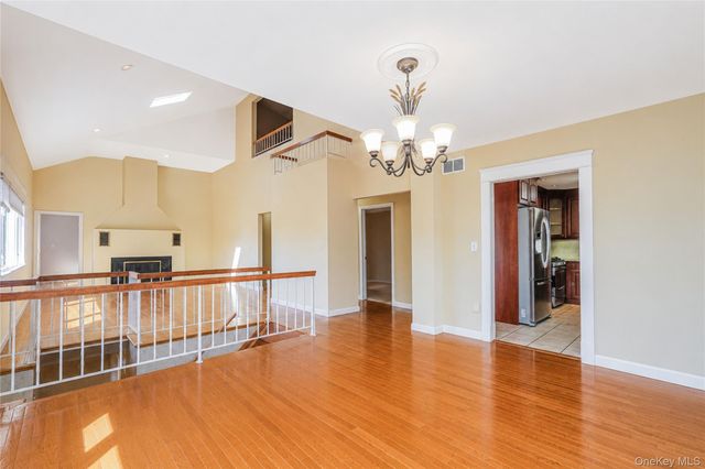 215 Coverly Avenue, Staten Island, NY 10301
