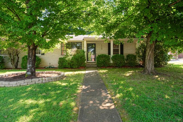 604 Meadow Lane Dr, Nashville, TN 37221