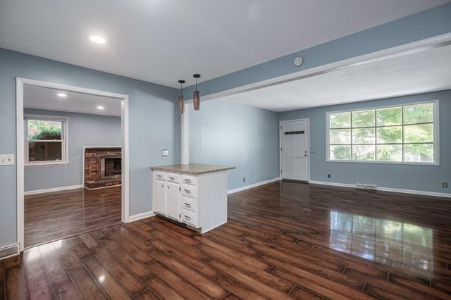 604 Meadow Lane Dr, Nashville, TN 37221