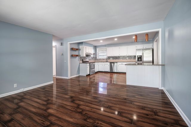 604 Meadow Lane Dr, Nashville, TN 37221