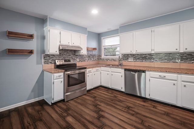 604 Meadow Lane Dr, Nashville, TN 37221