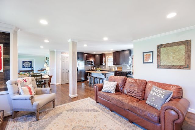 208 Wellington Dr, Madison, TN 37115