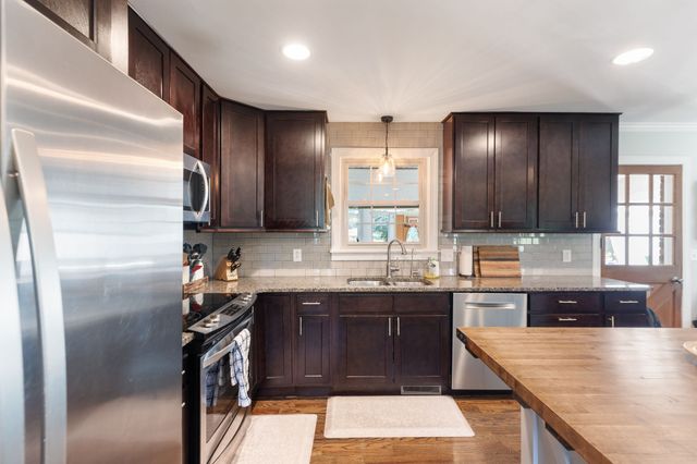 208 Wellington Dr, Madison, TN 37115