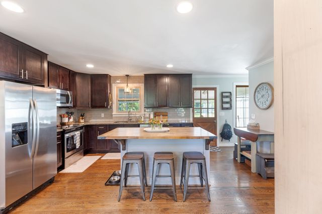 208 Wellington Dr, Madison, TN 37115