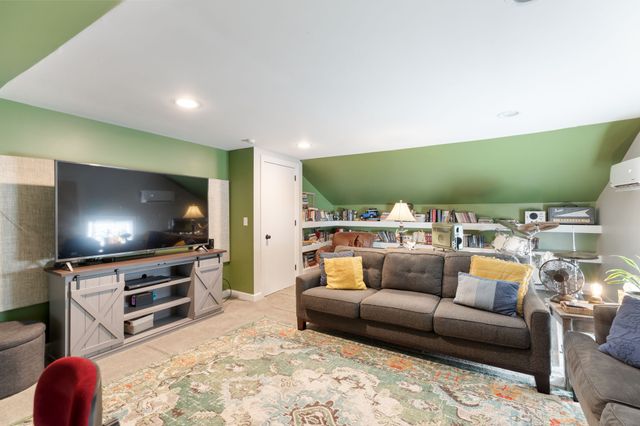 208 Wellington Dr, Madison, TN 37115