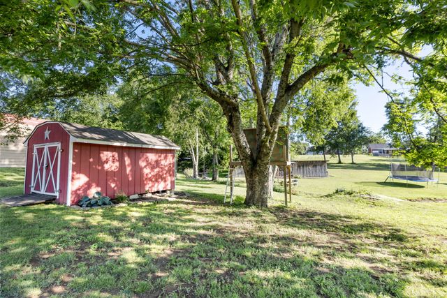 208 Wellington Dr, Madison, TN 37115