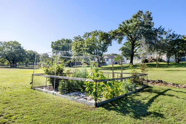 208 Wellington Dr, Madison, TN 37115