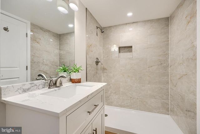 1005 DONINGTON CIR, Baltimore, MD 21204