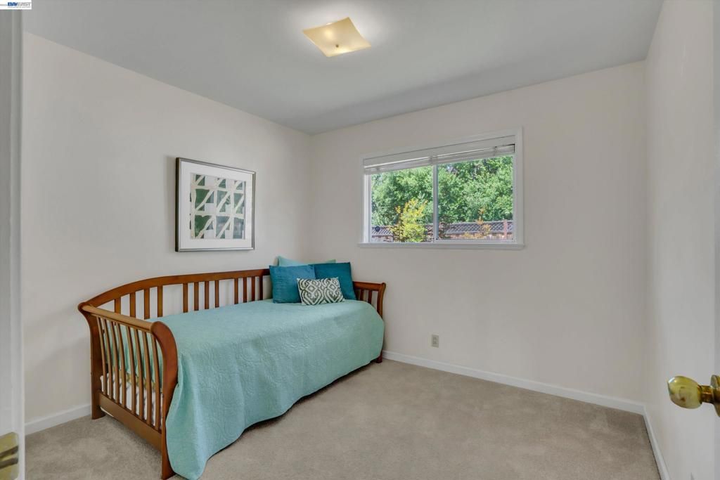 Image 20 of property listing at 2090 Coolidge Dr, Santa Clara, CA 95051
