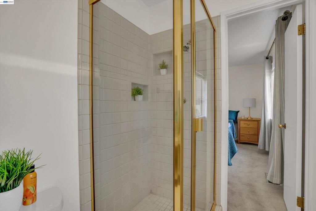 Image 24 of property listing at 2090 Coolidge Dr, Santa Clara, CA 95051