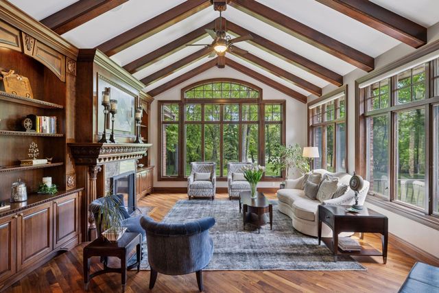 614 Hidden Creek Trail, Mendota Heights, MN 55118