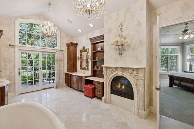 614 Hidden Creek Trail, Mendota Heights, MN 55118