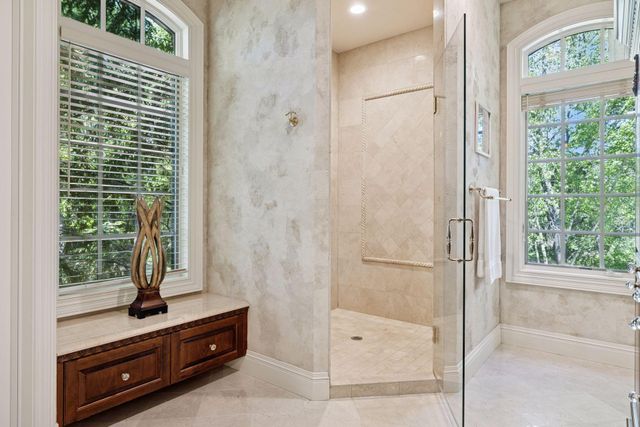 614 Hidden Creek Trail, Mendota Heights, MN 55118