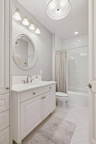 614 Hidden Creek Trail, Mendota Heights, MN 55118