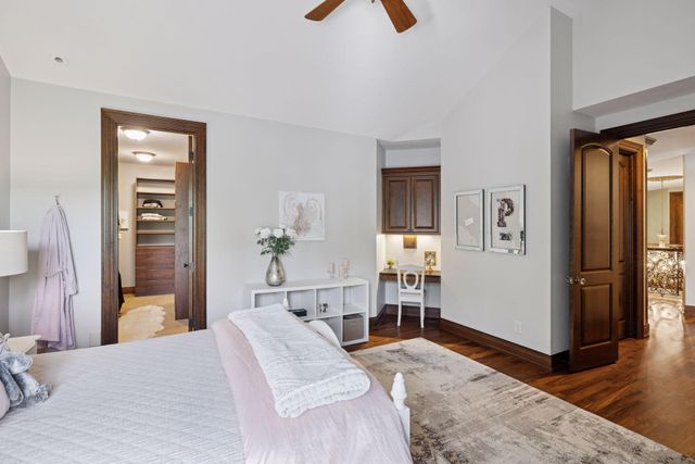 614 Hidden Creek Trail, Mendota Heights, MN 55118